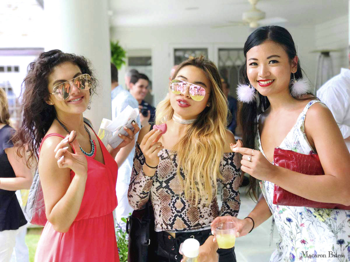 Macaron Bites® Box of 24 French Macarons – Cookies and Cream Flavor - Image 5